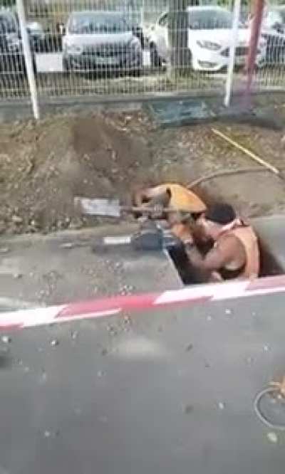 You don&rsquo;t survive in the foxhole without cooperation