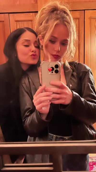 Mirror selfie with Yvette