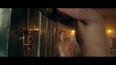 Anna Maria Sieklucka shower plot in 365 Days (2020)