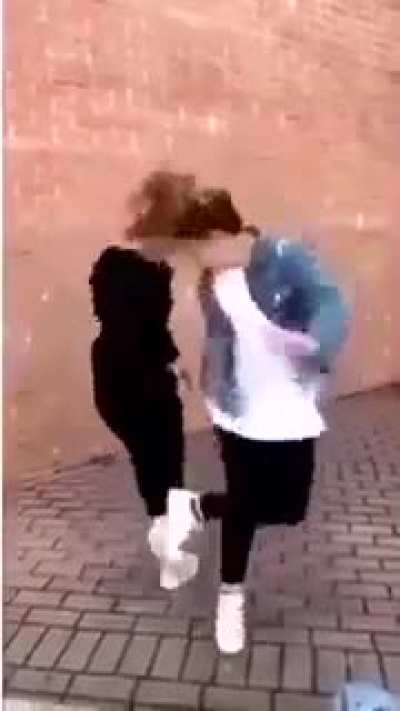 "Let's do the Foot Shake challenge!"