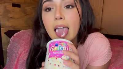 Don&rsquo;t mind me, just a Filipina with a &hellip; sweet tooth 😉
