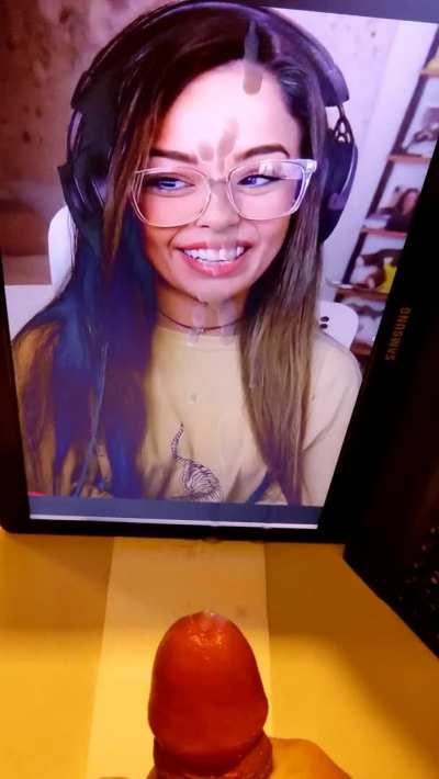Valkyrae 💦💦💦