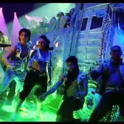 Rani Is such an amazing dancer that I&rsquo;m actually finding it hard to focus on shahid&hellip;she&rsquo;s just so underrated when it comes to dance.
