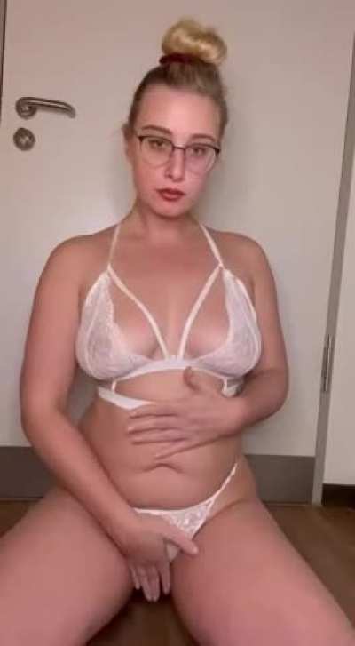 I don't think you could handle this nurse's big milkers...