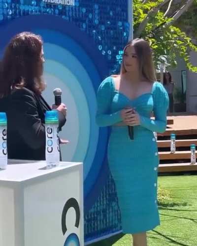 Hailee Steinfeld