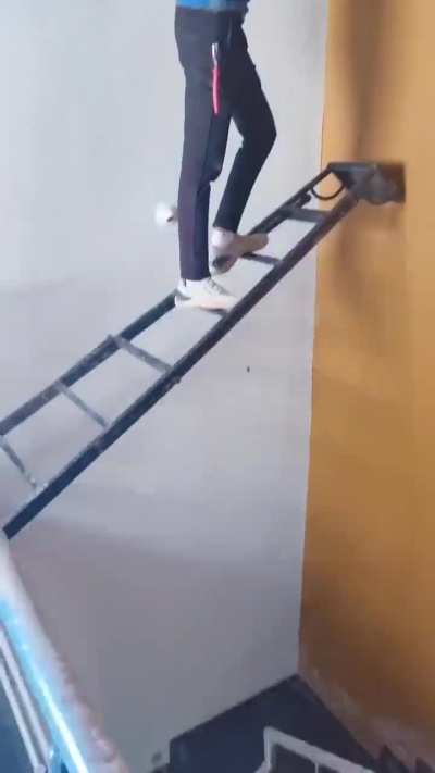 Contratou ontem o assistente, j&aacute; coloca a vida nas m&atilde;os dele