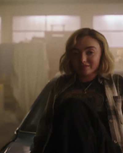 Peyton in School Spirits S03E06 (2026) Scene