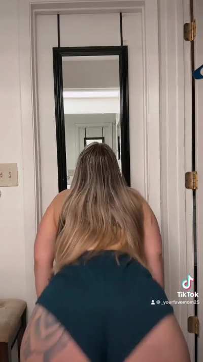 @_yourfavemom25