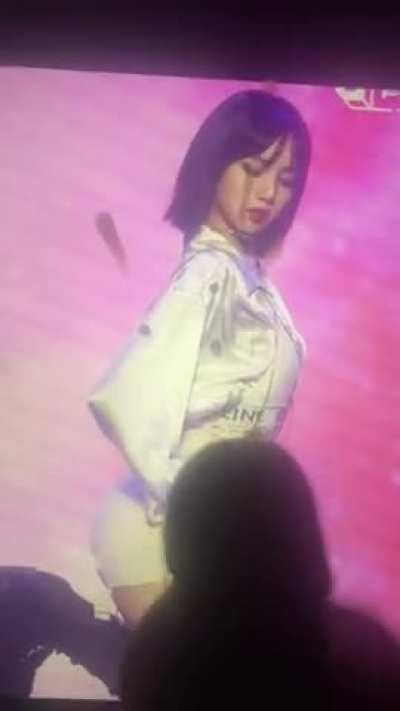 BLACKPINK Lisa