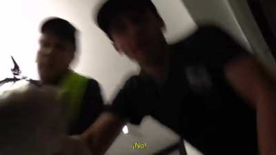 pov: sos vecino de momo