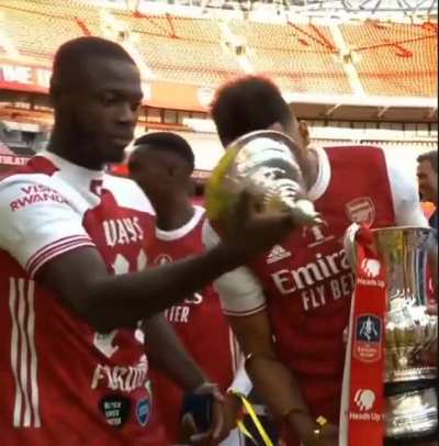 King P&eacute;p&eacute;