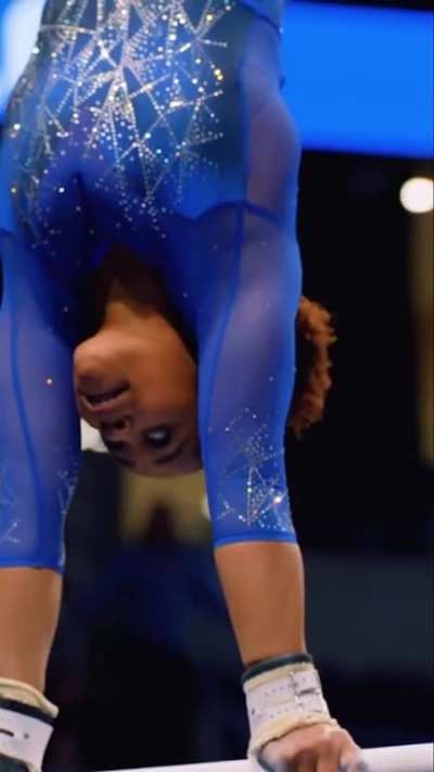 Florida Gator Sloane Blakely got that thicc chocolate body🍫🍑