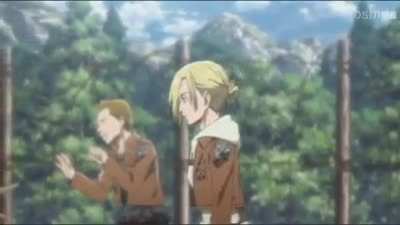 N curto attack on titans mas essa foi foda