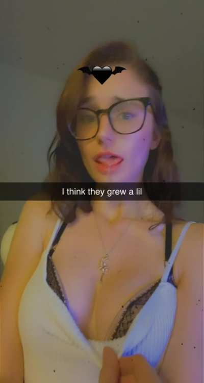 The nerdy girl next door sends you this snap&hellip; wyd? 🤨