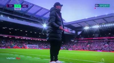 Klopp&rsquo;s reaction to Salah&rsquo;s penalty