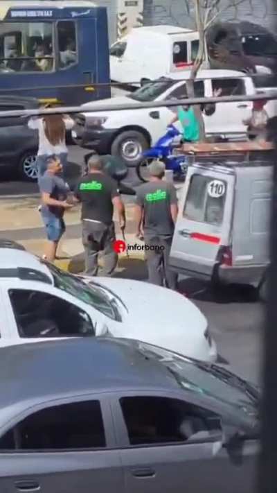 Pelea de tr&aacute;nsito... Otra vez