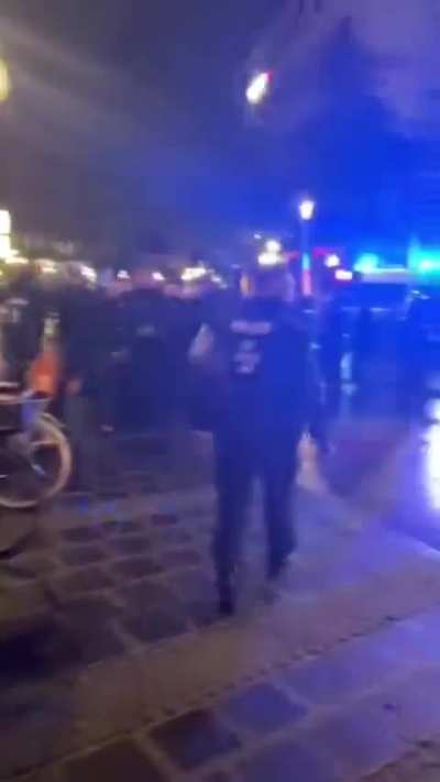 Dein freundlicher Schl&auml;gertrupp