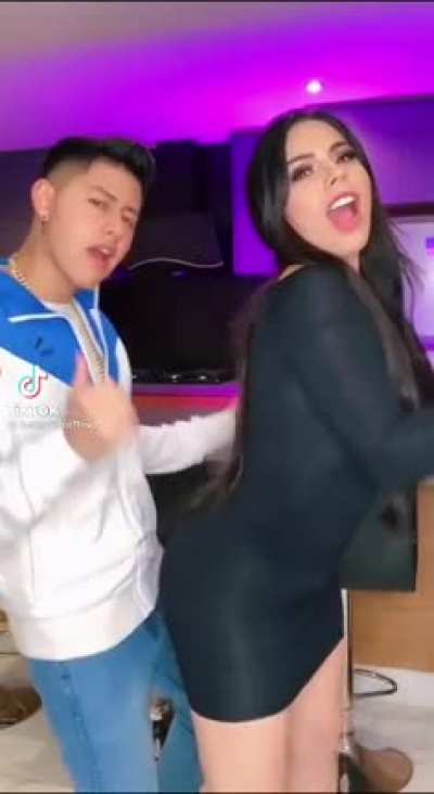 As&iacute; perrea 🥶🤤