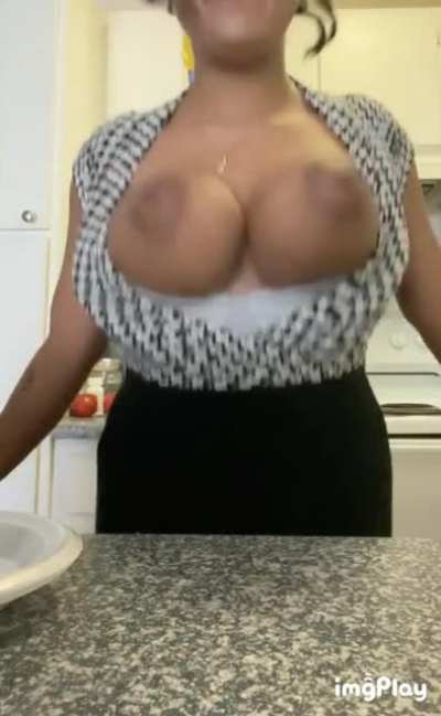 Bouncy boobies