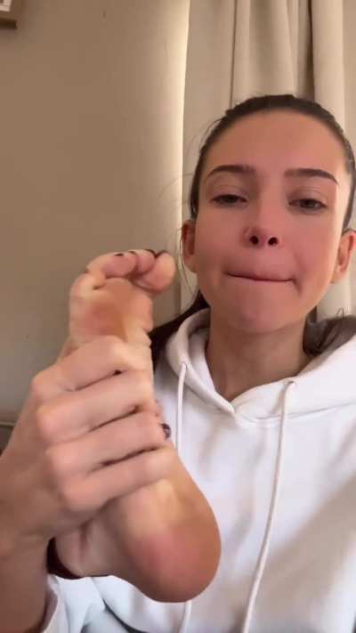 I love my big meaty soles 