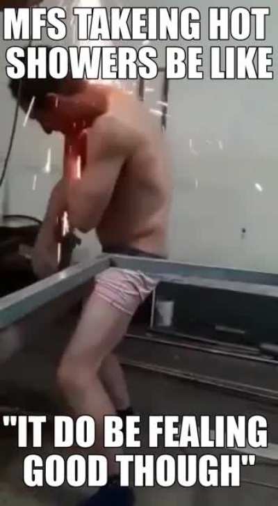 AVSARAGE HOT SHOWER TAKER