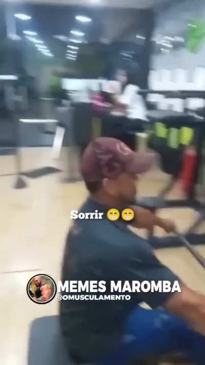 At&eacute; &agrave;s paredes