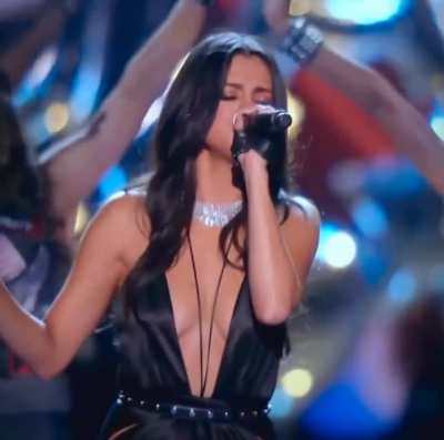 Love her live..