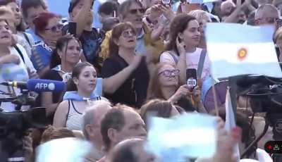 Larreta hace sonidos de Pato en el cierre de campaña de Bullrich 
