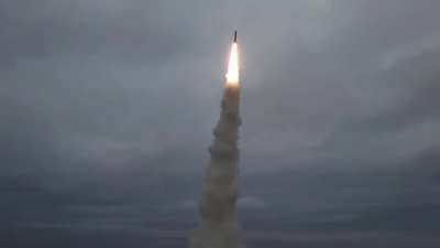 RU pov: Launch of RS-24 Yars ICBM during an exercise today