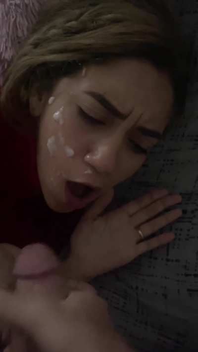 There is nothing better than waking up to cum on my face 🥵