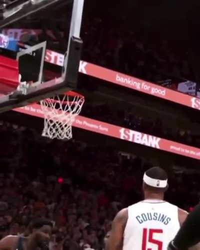 Amazing angle of the valley-oop I found on twitter user @evxz17 page, go drop him a follow cause this video is amazing.
