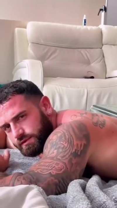 gay😴irl