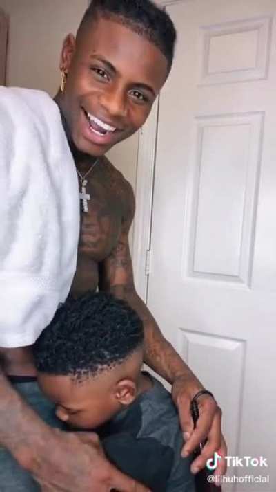 Doing the kid&rsquo;s hair