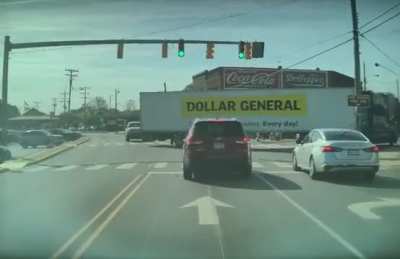[oc] 18-wheeler decides he’s turning despite oncoming cars having a green light.