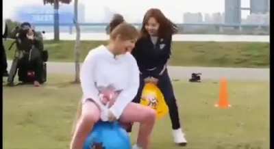 Nayeon &amp;amp; Jihyo