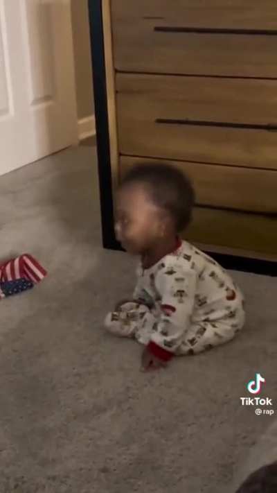 Baby memorized Just Wanna Rock!
