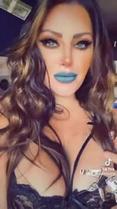 BareFootMilf raven big tits