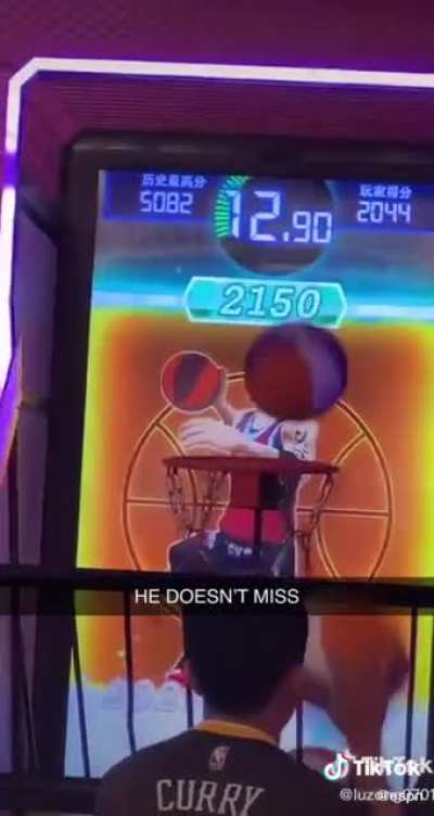 Basketball arcade master doesn't... miss... once... 🏀🔥