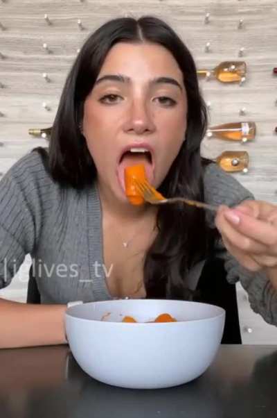 Charli Hot Tongue.....🥵👅💦