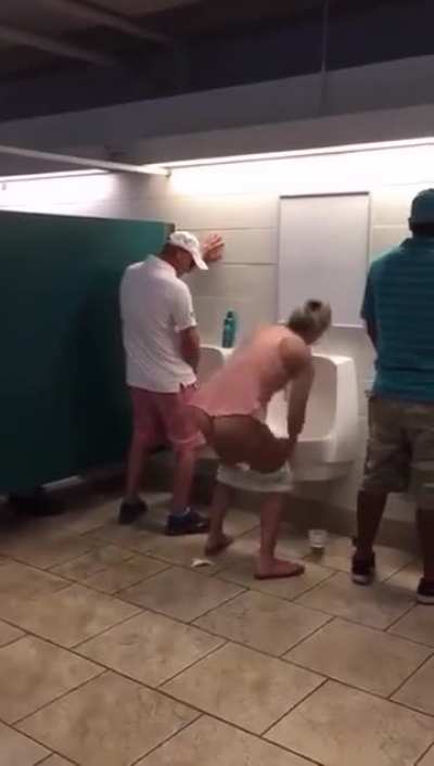 She set the beer down in the splash zone, that&rsquo;s a rookie mistake.