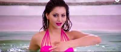 Urvashi Rautela Bikini In Great Grand Masti!