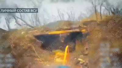 Russian fibre optic drone hits 3 Ukrainian soldiers