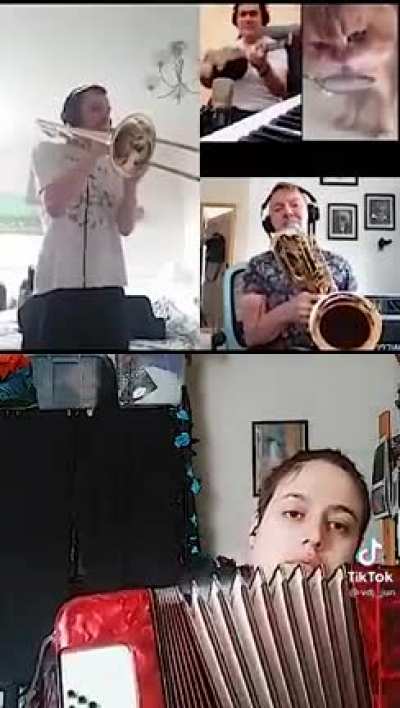 Numnum Cat: The Musical