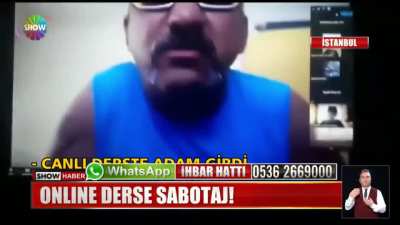 Ders delirdi bir tane adam k&uuml;f&uuml;r &ccedil;ekiyor Xssjldslkdjslksajdfjklsadhfjhsadkfhsadfskdfhs
