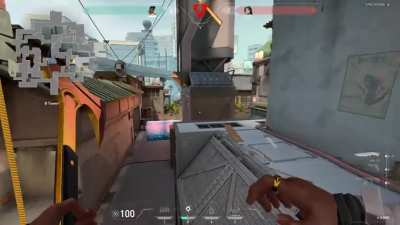 Sick 1v4 Clutch :&amp;gt; (ignore my friend from discord he was just hyping me up ^^)