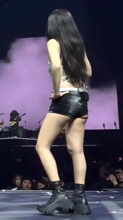 Jennie (BLACKPINK)
