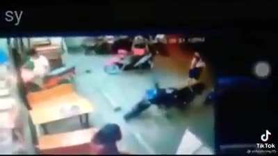 ITS MORE FUN IN THE PHILIPPINES "PA UP VOTE PO PARA MAKITA NI KUYA KRIS"