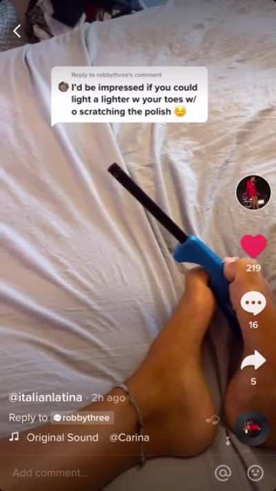 6/9 of her most recent tiktok posts have her feet in them lol