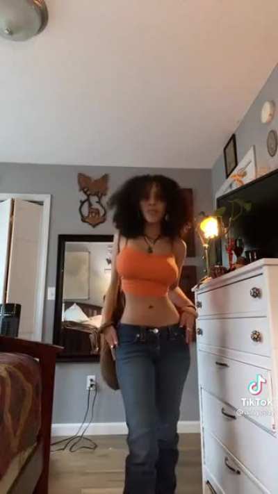 @aaliyeezy