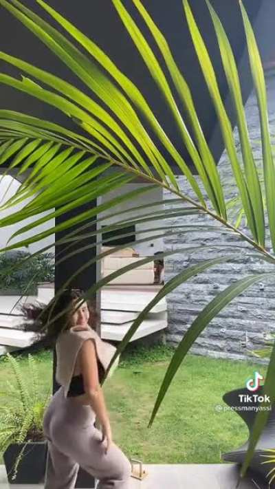Yassi